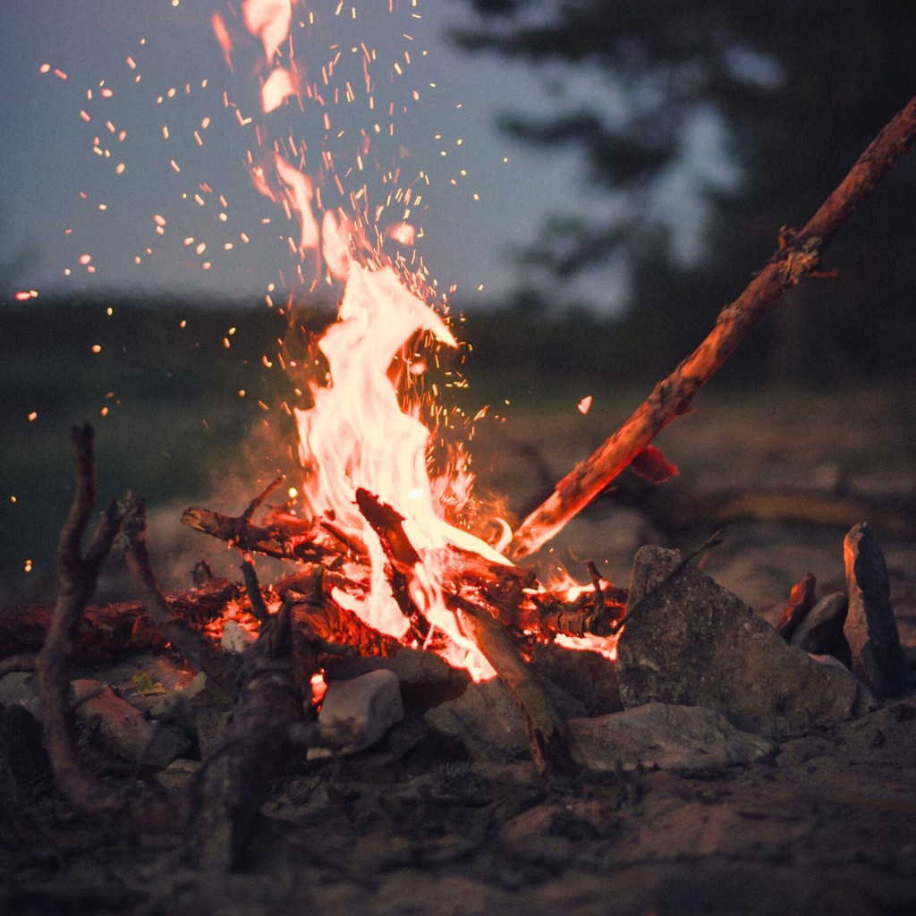 A bonfire for a fall date idea.